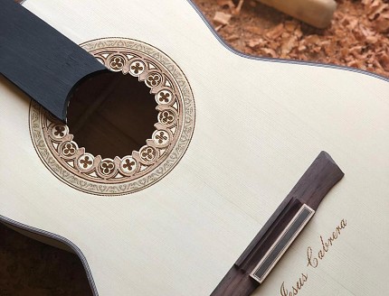 Aleta patrocinado Colibrí Guitarras personalizadas, guitarras artesanas personalizadas
